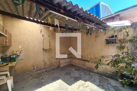 Casa para alugar com 174m², 5 quartos e 1 vagaÁrea de Serviço (casa da frente)