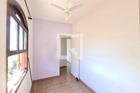 Casa para alugar com 174m², 5 quartos e 1 vagaQuarto 2 (casa dos fundos)