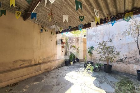 Casa para alugar com 174m², 5 quartos e 1 vagaÁrea de Serviço (casa da frente)