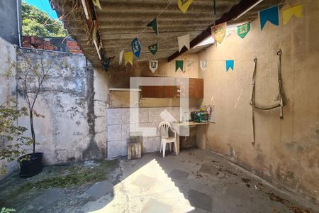 Casa para alugar com 174m², 5 quartos e 1 vagaÁrea de Serviço (casa da frente)