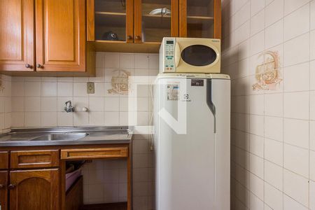 Cozinha de apartamento à venda com 1 quarto, 36m² em Floresta, Porto Alegre