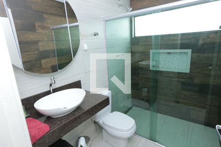 Banheiro Social de casa à venda com 3 quartos, 330m² em Monte Castelo, Contagem