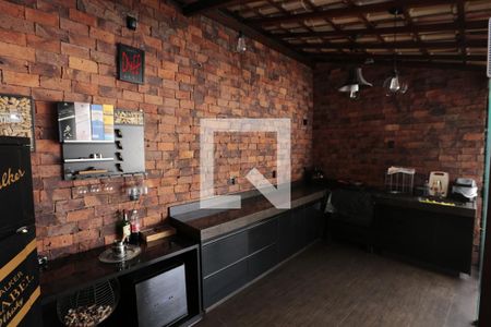 Casa à venda com 330m², 3 quartos e 1 vagaarea de lazer