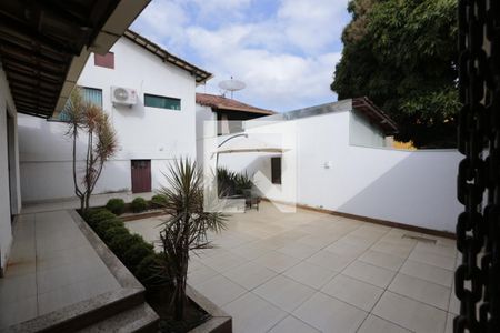 Casa à venda com 330m², 3 quartos e 1 vagaÁrea externa