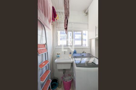 Apartamento à venda com 64m², 3 quartos e 2 vagas Apartamento à venda com 64m², 3 quartos e 2 vagasÁrea de serviço