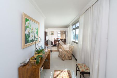 Hall de entrada de apartamento à venda com 3 quartos, 123m² em Eldorado, Contagem
