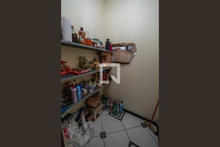 Casa para alugar com 230m², 3 quartos e 15 vagasDispensa