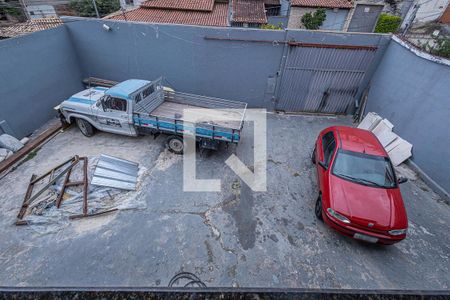 Casa para alugar com 230m², 3 quartos e 15 vagasQuintal / Vagas de garagem