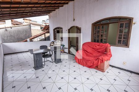 Casa para alugar com 230m², 3 quartos e 15 vagasVaranda
