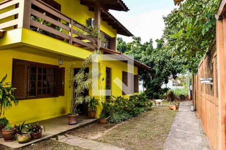 Casa à venda com 297m², 4 quartos e 2 vagasFachada