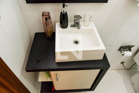 Casa à venda com 297m², 4 quartos e 2 vagasBanheiro 2