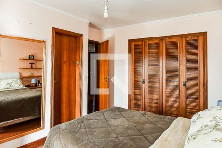 Casa à venda com 297m², 4 quartos e 2 vagasSuíte