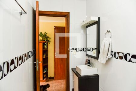 Casa à venda com 297m², 4 quartos e 2 vagasBanheiro 2