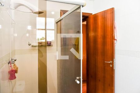 Casa à venda com 297m², 4 quartos e 2 vagasBanheiro 1