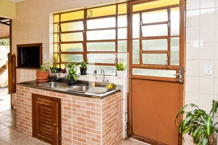 Casa à venda com 297m², 4 quartos e 2 vagasÁrea de Serviço