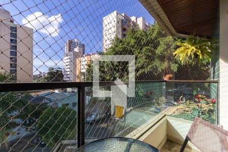 Sacada de apartamento para alugar com 3 quartos, 140m² em Cambuí, Campinas