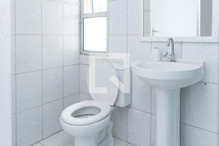 Banheiro de apartamento para alugar com 3 quartos, 60m² em Jardim Flor da Montanha, Guarulhos