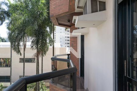 Apartamento à venda com 302m², 3 quartos e 4 vagas Apartamento à venda com 302m², 3 quartos e 4 vagasVaranda do Quarto 2