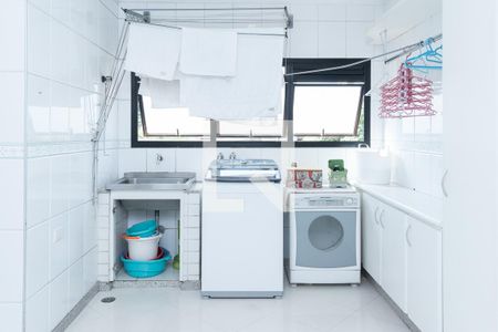 Apartamento à venda com 302m², 3 quartos e 4 vagas Apartamento à venda com 302m², 3 quartos e 4 vagasLavanderia