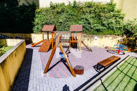 Apartamento para alugar com 117m², 3 quartos e 2 vagas Apartamento para alugar com 117m², 3 quartos e 2 vagasÁrea comum - Playground