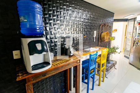 Apartamento para alugar com 117m², 3 quartos e 2 vagas Apartamento para alugar com 117m², 3 quartos e 2 vagasCozinha - Armários