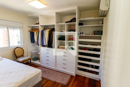 Apartamento para alugar com 117m², 3 quartos e 2 vagas Apartamento para alugar com 117m², 3 quartos e 2 vagasQuarto - Armários