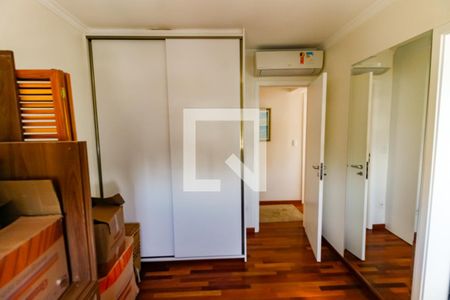 Apartamento para alugar com 117m², 3 quartos e 2 vagas Apartamento para alugar com 117m², 3 quartos e 2 vagasSuíte 1 - armários