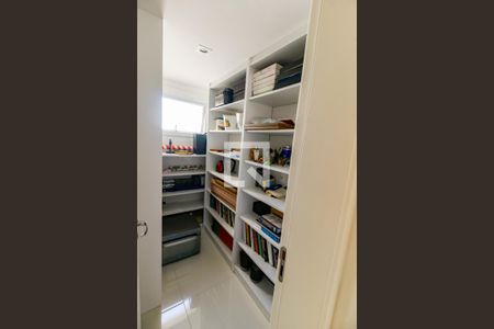 Apartamento para alugar com 117m², 3 quartos e 2 vagas Apartamento para alugar com 117m², 3 quartos e 2 vagasDespensa