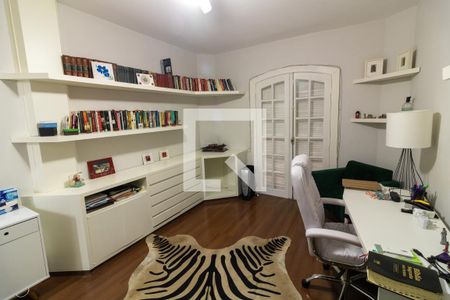 Casa à venda com 323m², 4 quartos e 3 vagasQuarto 3