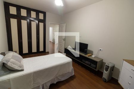 Casa à venda com 323m², 4 quartos e 3 vagasQuarto 2