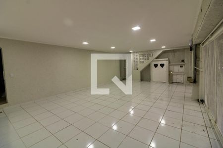 Casa à venda com 323m², 4 quartos e 3 vagasárea comum