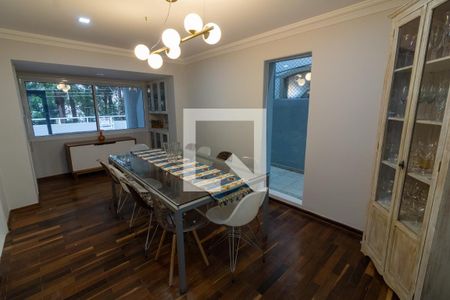 Sala de casa à venda com 4 quartos, 323m² em Vila Sonia, São Paulo