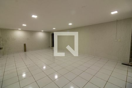 Casa à venda com 323m², 4 quartos e 3 vagasárea comum