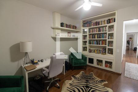 Casa à venda com 323m², 4 quartos e 3 vagasQuarto 3