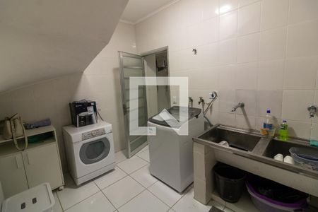 Casa à venda com 323m², 4 quartos e 3 vagasLavanderia