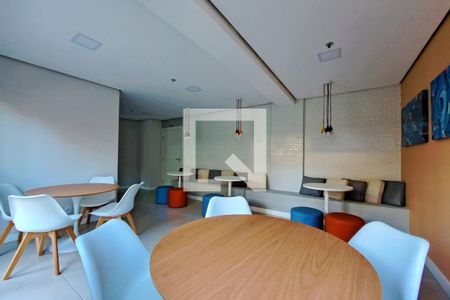 Apartamento para alugar com 50m², 2 quartos e 1 vaga Apartamento para alugar com 50m², 2 quartos e 1 vagaÁrea comum - Salão de festas