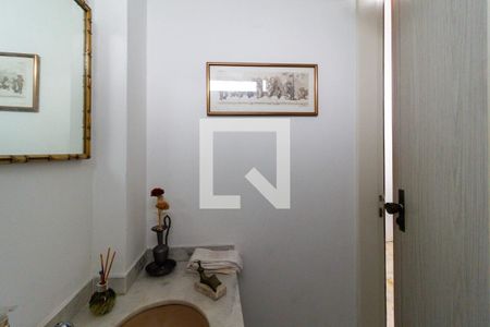 Casa à venda com 260m², 3 quartos e 3 vagasBanheiro