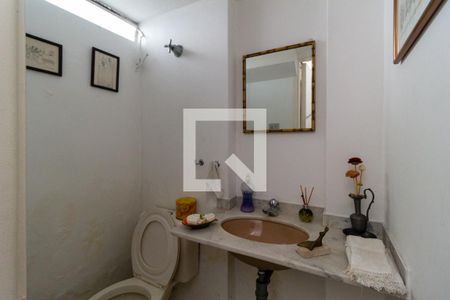 Casa à venda com 260m², 3 quartos e 3 vagasBanheiro