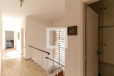 Casa à venda com 260m², 3 quartos e 3 vagasCorredor