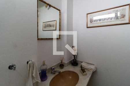 Casa à venda com 260m², 3 quartos e 3 vagasBanheiro