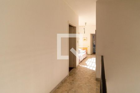 Casa à venda com 260m², 3 quartos e 3 vagasCorredor