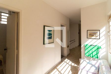 Casa à venda com 260m², 3 quartos e 3 vagasCorredor