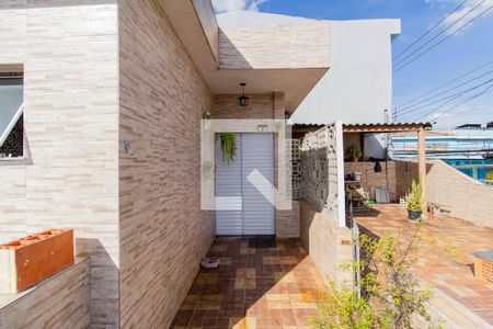 Casa à venda com 180m², 2 quartos e 2 vagasVaranda Suíte 