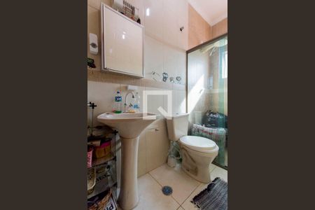 Casa à venda com 180m², 2 quartos e 2 vagasBanheiro 