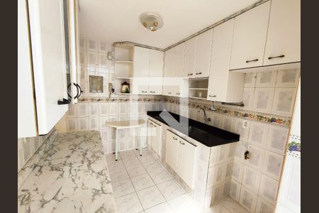 Apartamento à venda com 62m², 2 quartos e 1 vagaCozinha - Armários