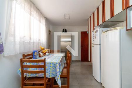 Apartamento à venda com 350m², 4 quartos e 3 vagasCozinha