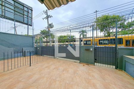 Casa para alugar com 146m², 3 quartos e 1 vagaQuintal