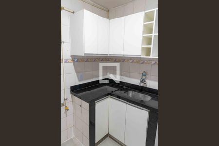 Cozinha de apartamento para alugar com 3 quartos, 59m² em Santa Rosa, Niterói