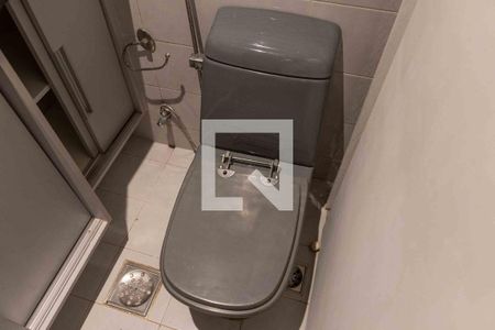 Banheiro de apartamento para alugar com 3 quartos, 59m² em Santa Rosa, Niterói