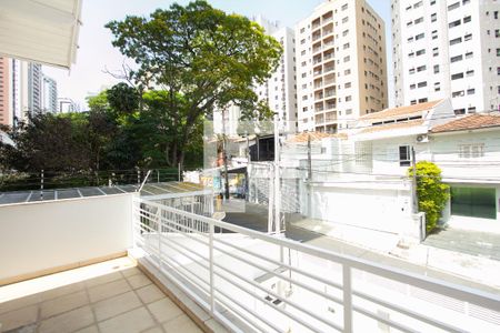 Casa para alugar com 180m², 3 quartos e 2 vagasSuíte  varanda 